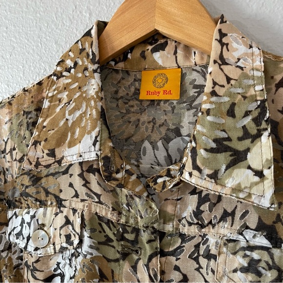 Ruby Rd Women's Cream Green Brown Camo Floral Print Button Down 3/4 Sleeve Top - Picture 2 of 7